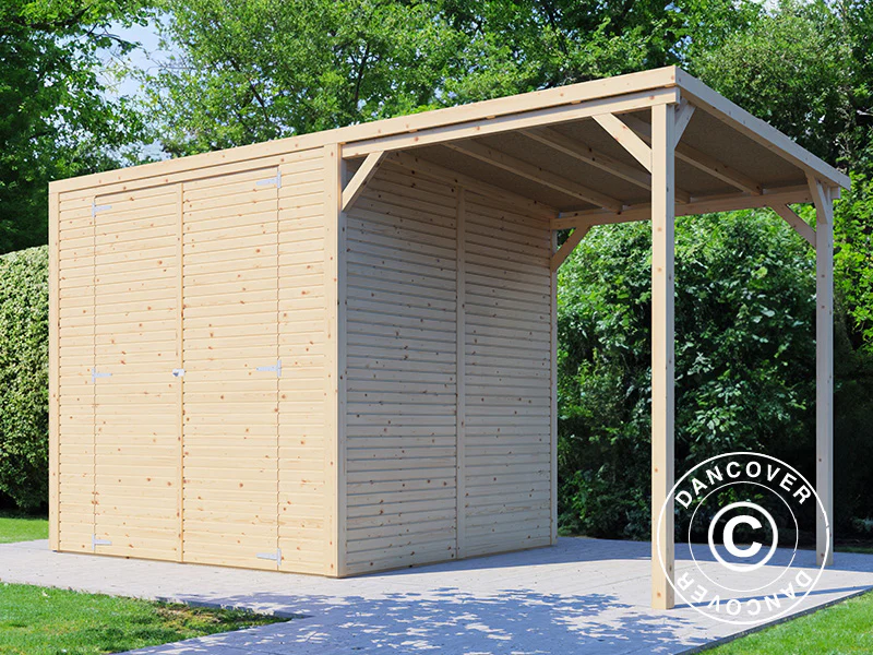 Redskapsbod i trä med överhäng, Bertilo Cubico 3Plus, 3,73x2,02x2,08m, 4,3m²+1,5m², Naturlig